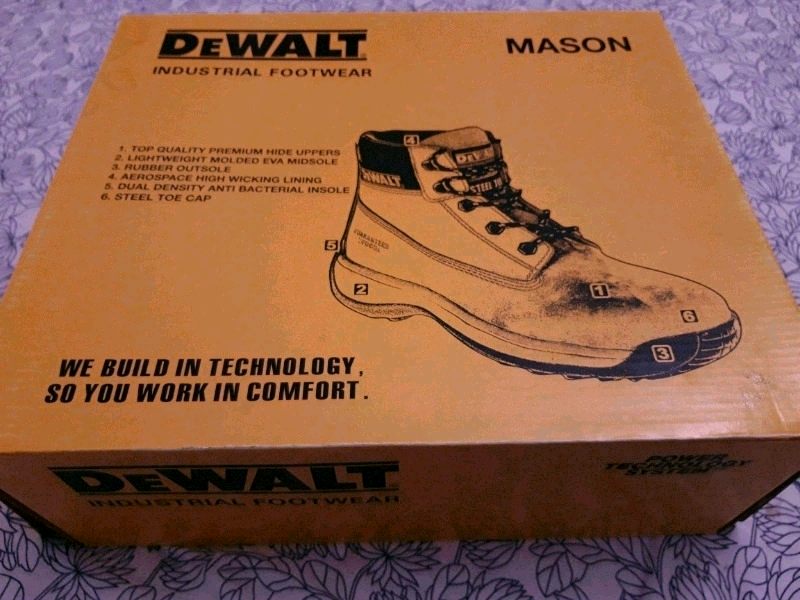 dewalt mason boots